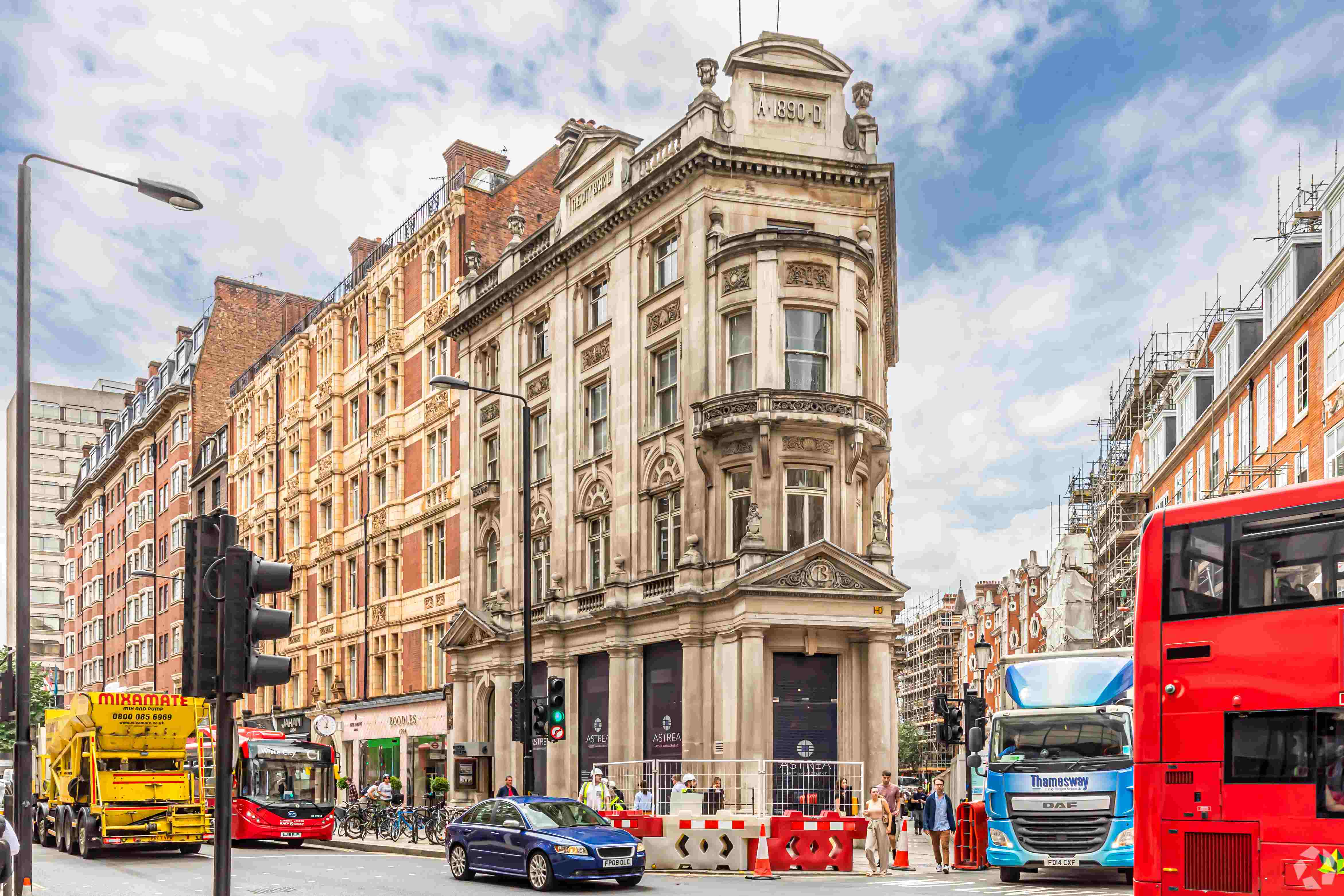 6 Sloane Street - Office Space for Rent, Knightsbridge, London SW1X 9LE