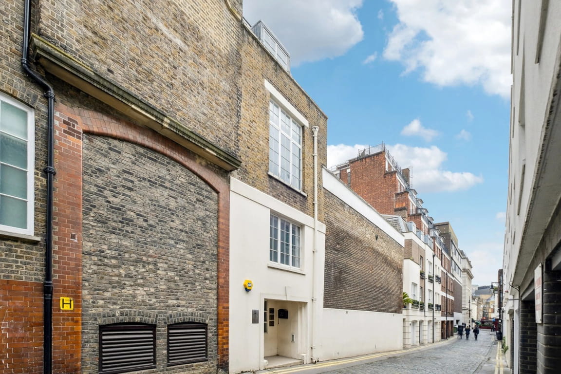 10 Market Mews - Office Space for Rent, Mayfair, London W1J 7BZ