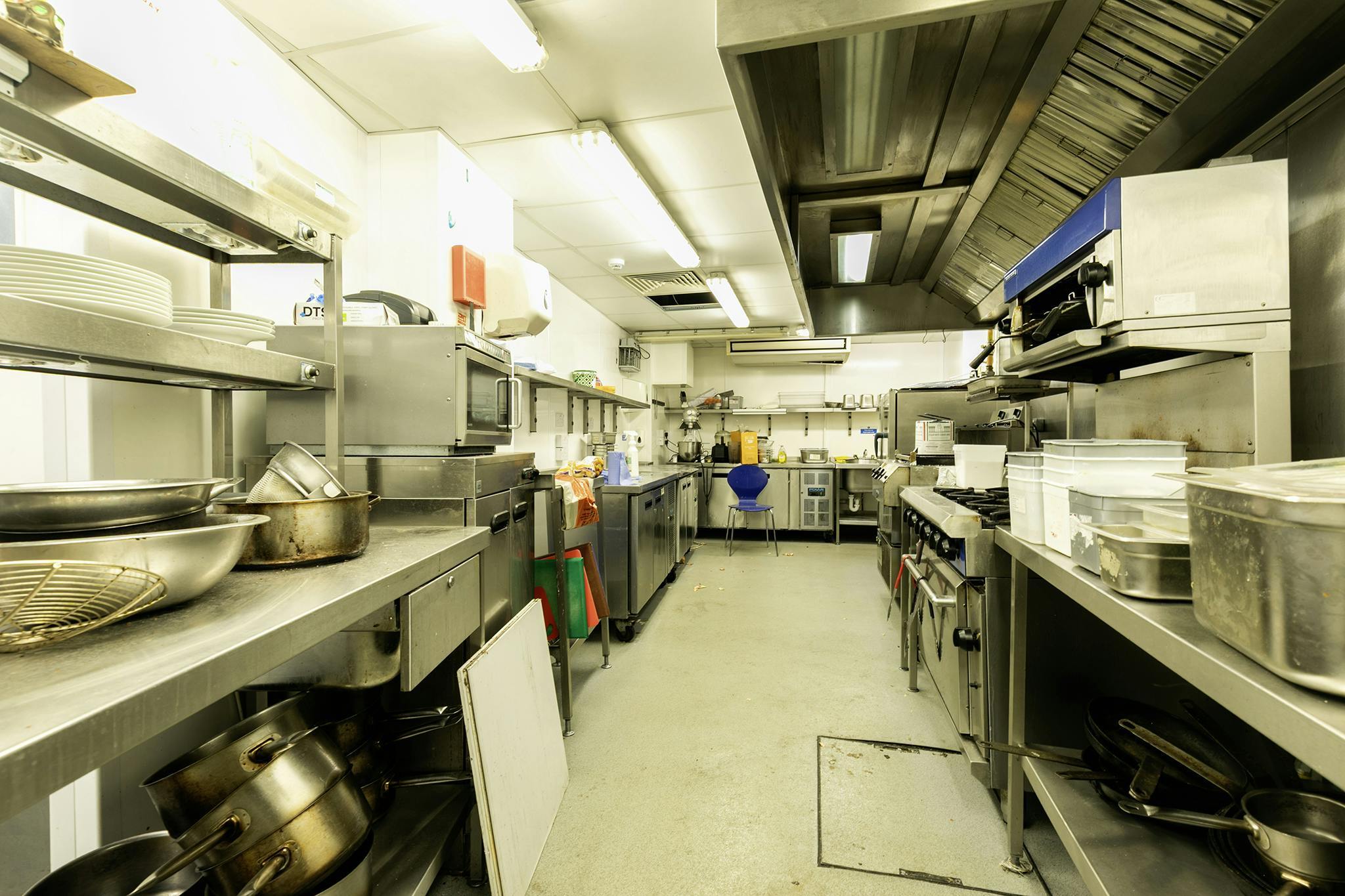36-38C Kensington Church Street - Retail/Residential Property for Rent, Kensington, London W8 4BX