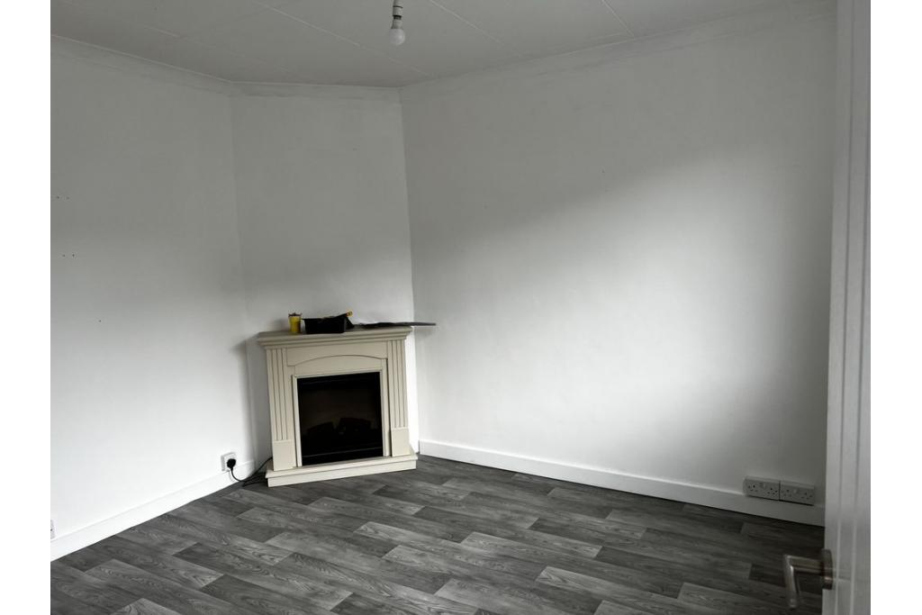 DSS Friendly | 3-Bed Mid-Terrace Home | Wyndham Road, Dover CT17
