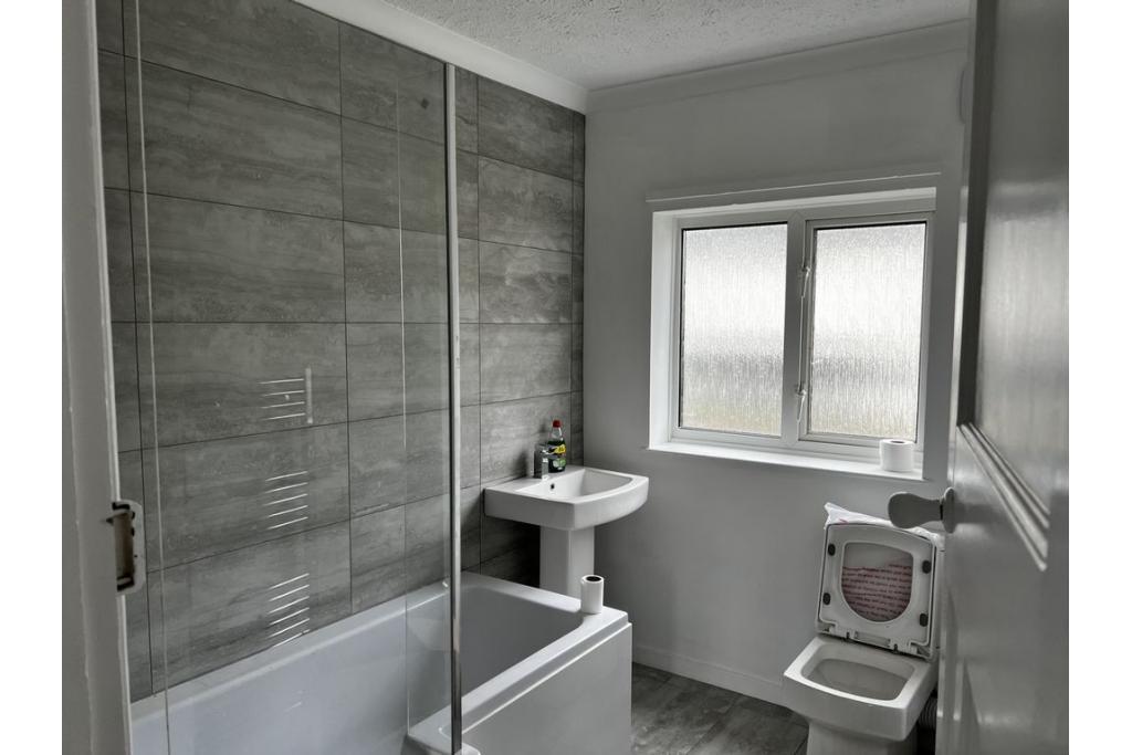 DSS Friendly | 3-Bed Mid-Terrace Home | Wyndham Road, Dover CT17