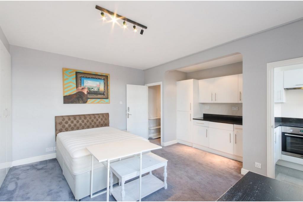 Luxury Studio Apartment in Prestigious Bloomsbury Development – Prime Central London Living