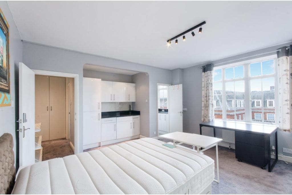 Luxury Studio Apartment in Prestigious Bloomsbury Development – Prime Central London Living