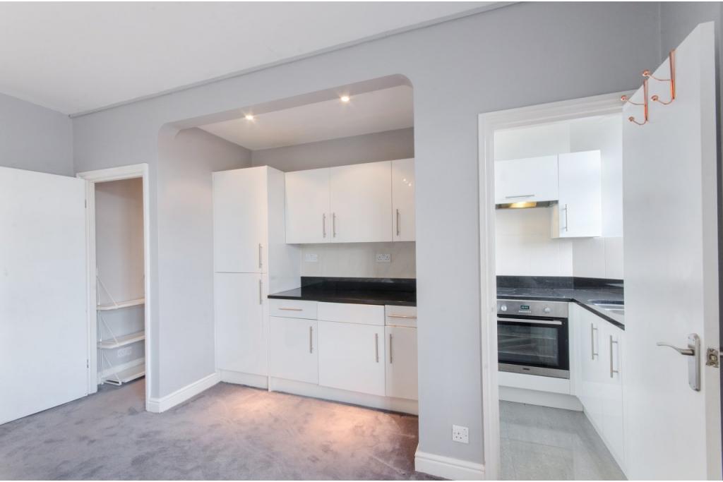 Luxury Studio Apartment in Prestigious Bloomsbury Development – Prime Central London Living