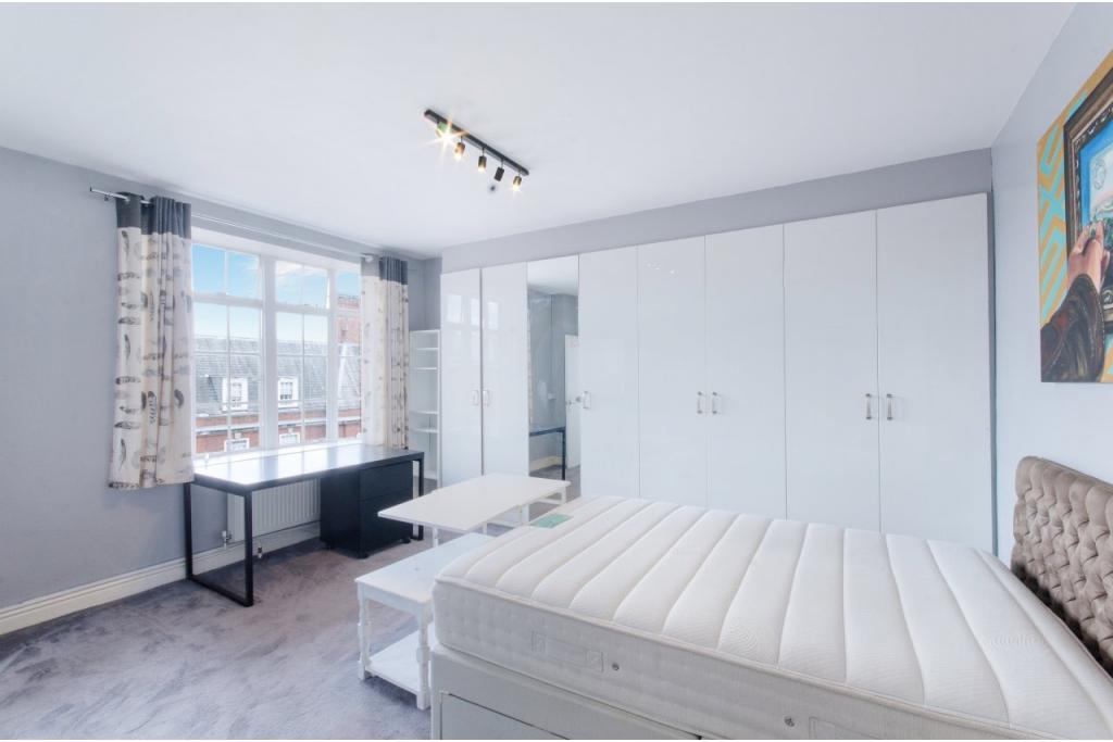 Luxury Studio Apartment in Prestigious Bloomsbury Development – Prime Central London Living