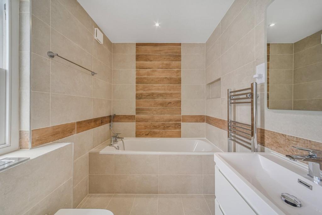 Elegant Four-Bedroom Georgian House for Sale – Chapel House Street, London E14