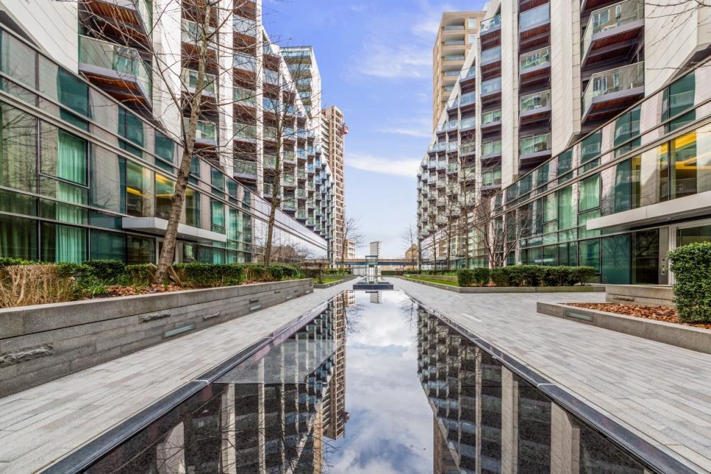 Contemporary Studio Suite with Terrace – Baltimore Wharf, Canary Wharf E14