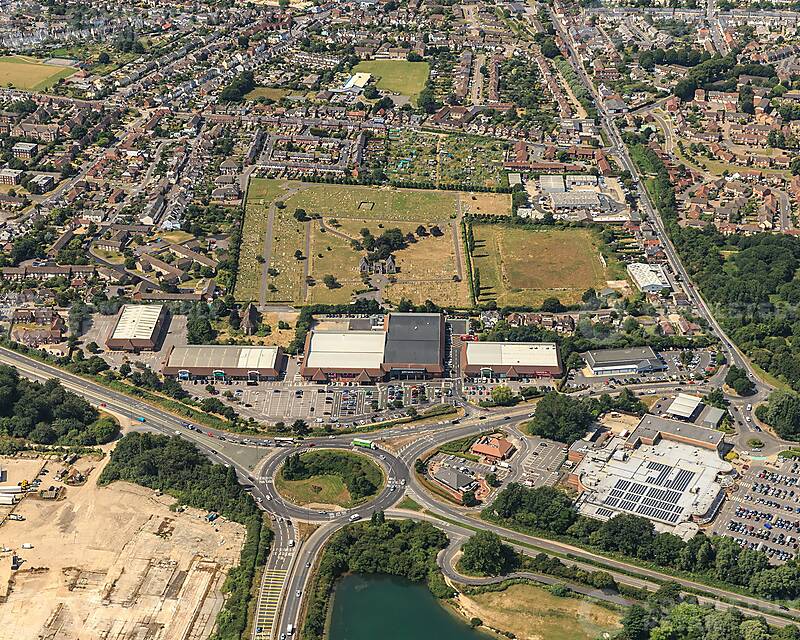 Prime Retail Space to Let – Chichester Retail Park, Chichester, PO19 7YH