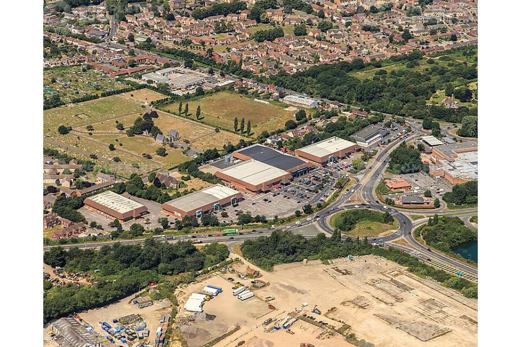 Prime Retail Space to Let – Chichester Retail Park, Chichester, PO19 7YH