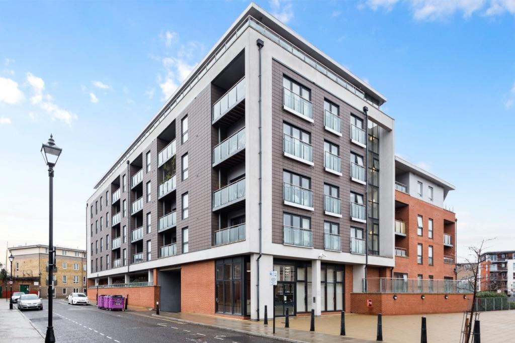 Stylish Two-Bedroom Apartment in Bow, London – £375,000