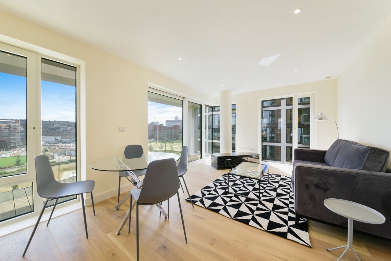 Modern Two-Bedroom Apartment in Royal Arsenal Riverside – £525,000