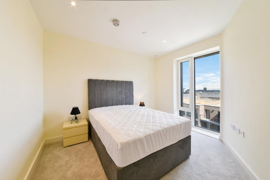 Modern Two-Bedroom Apartment in Royal Arsenal Riverside – £525,000
