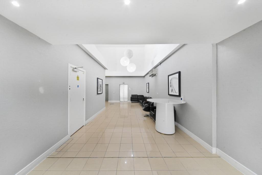 Modern Three-Bedroom Apartment to Rent – Wembley