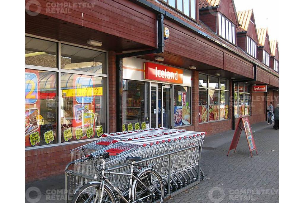 Newlands Shopping Centre – Retail Units to Let, Witham CM8 2AP