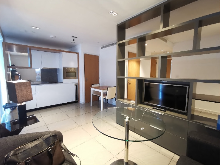 Stylish Studio Apartment in Luxury Tower – Regent’s Park, London NW1