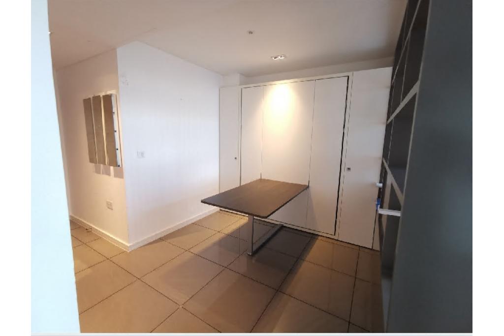 Stylish Studio Apartment in Luxury Tower – Regent’s Park, London NW1