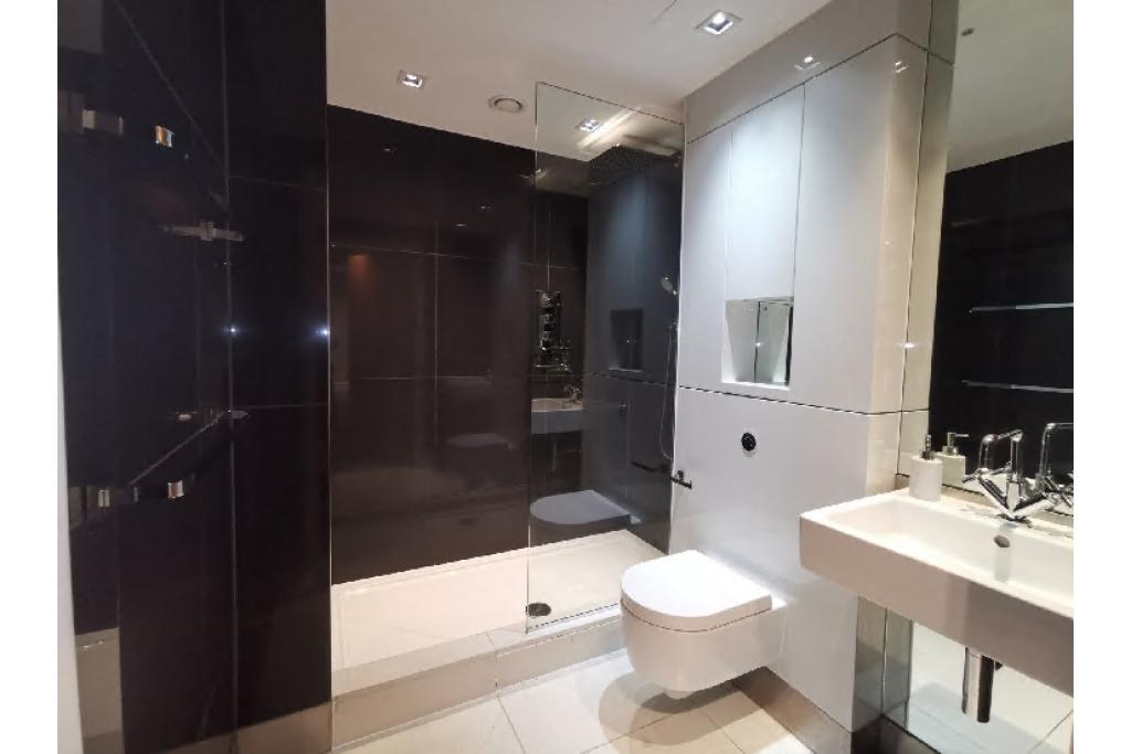Stylish Studio Apartment in Luxury Tower – Regent’s Park, London NW1