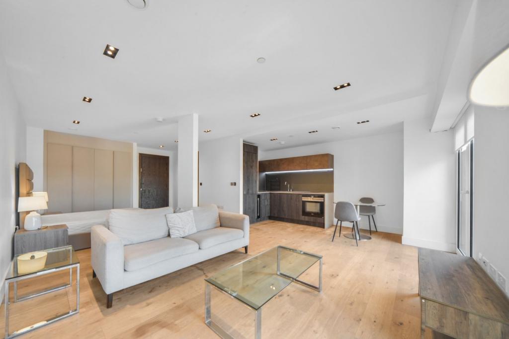 Stunning Studio Apartment in Luxury Tower – Vauxhall, London SW8