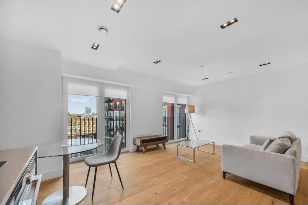 Stunning Studio Apartment in Luxury Tower – Vauxhall, London SW8