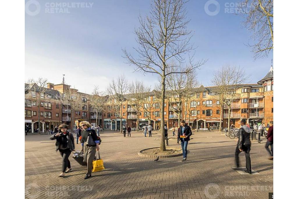Gloucester Green Shopping Centre – Premier Oxford Retail Opportunity