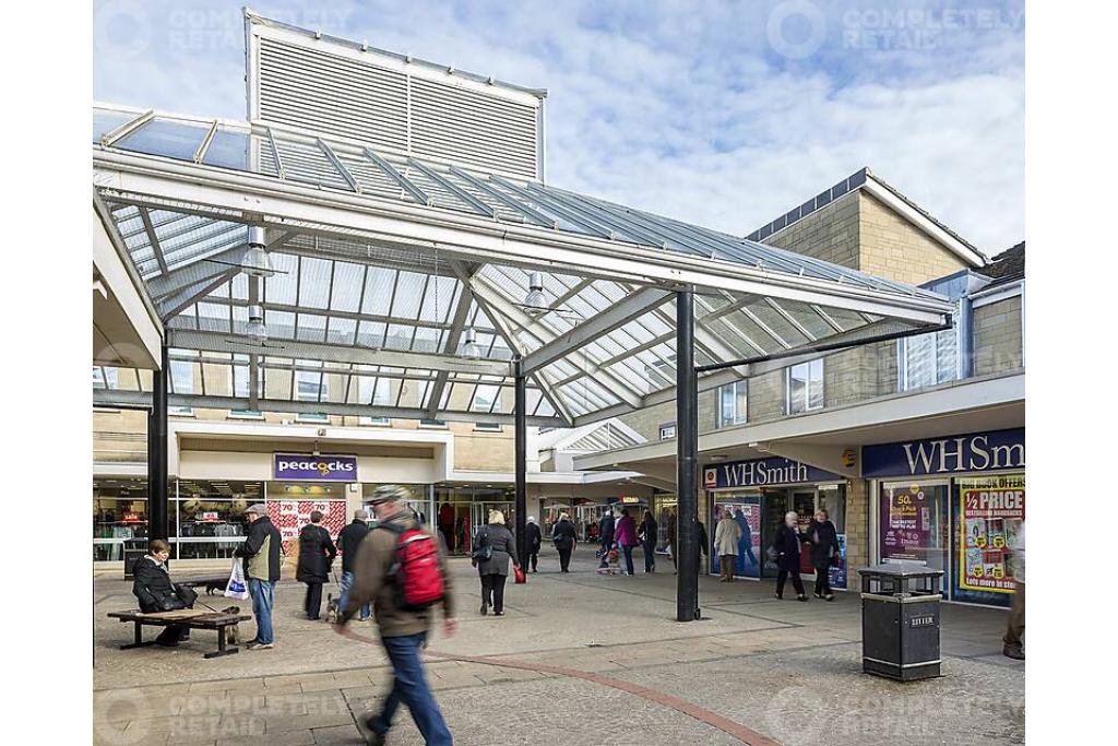 Three Horseshoes Walk, Warminster – Retail & Community Hub
