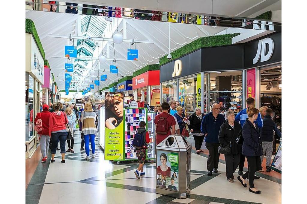 Hildreds Centre – Prominent 535 sq ft Retail Unit