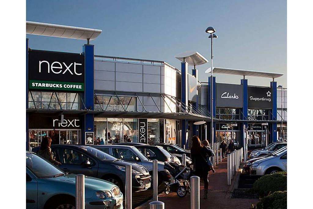 Retail Units for Let at Manchester Fort Shopping Park