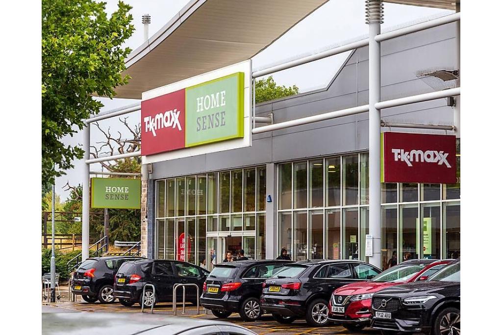 Retail Units for Let at Westway Cross Shopping Park – Greenford, Greater London