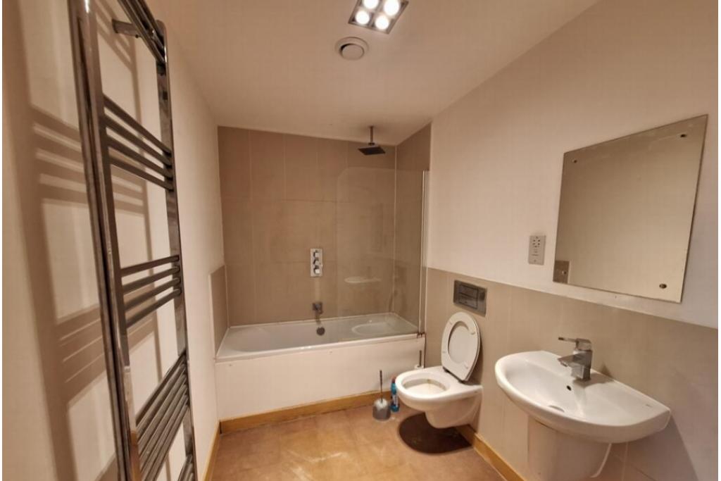 Spacious Two-Bedroom Apartment to Rent in Wallington – £1,600pcm