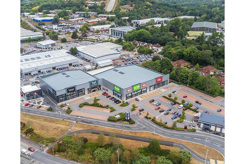 Gateway Retail Park – Prime Retail & Shopping Park Near Plymouth