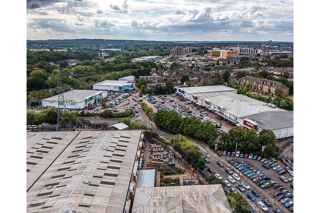 Century Retail Park – Dalton Way, Watford, Hertfordshire