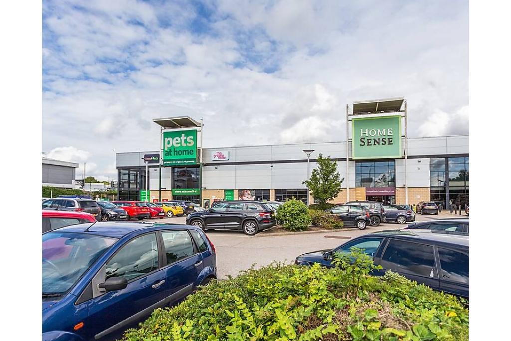 Spring Ram Retail Park – Prime Birstall Opportunity with Pets at Home & HomeSense