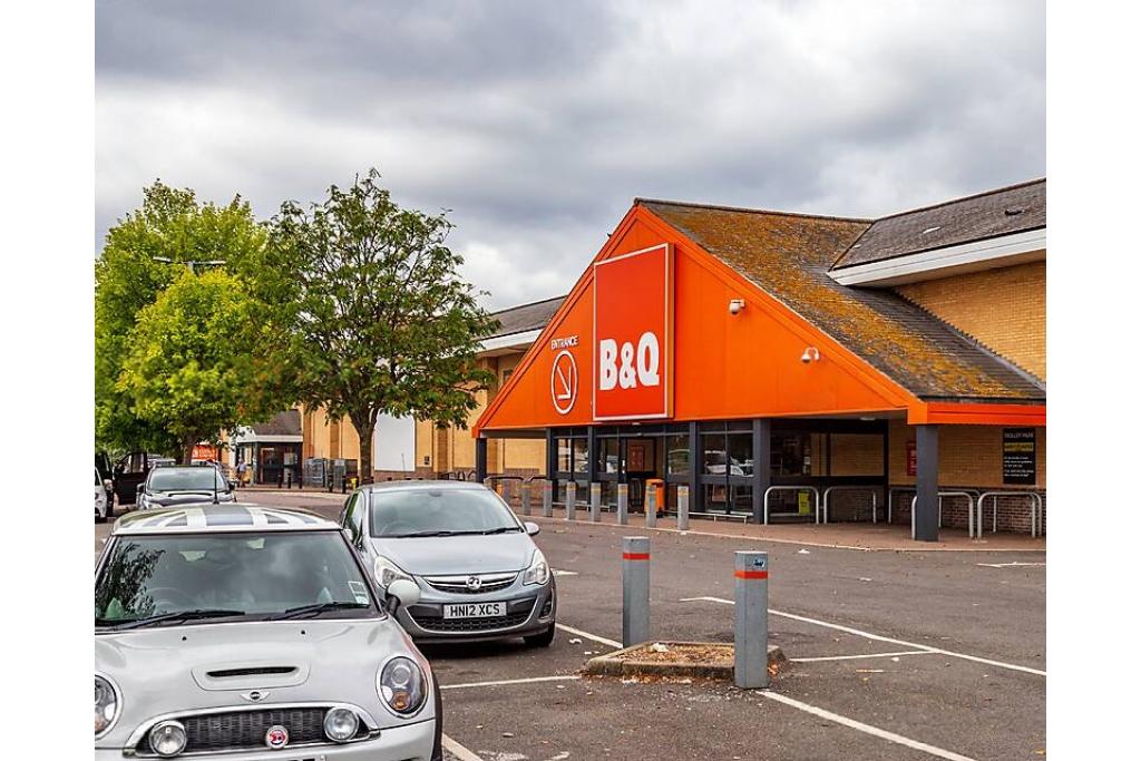 Croydon B&Q Warehouse – Valley Retail Park, Croydon