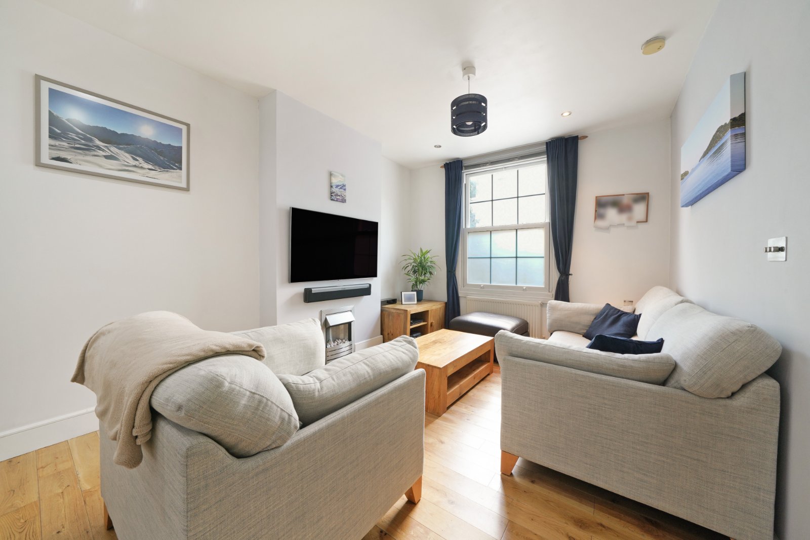 Charming 2-Bedroom Georgian Terrace – Oval, London – £750,000