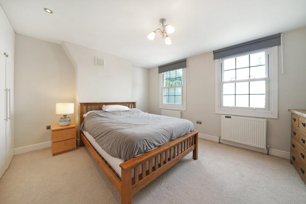 Charming 2-Bedroom Georgian Terrace – Oval, London – £750,000