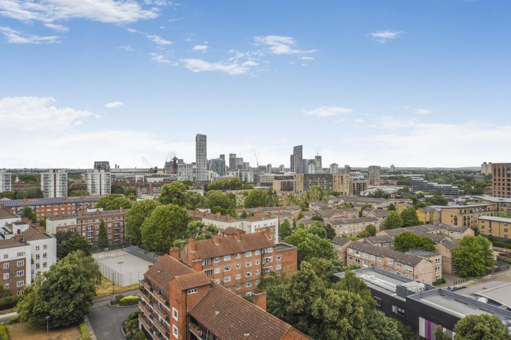 Modern 1-Bedroom Apartment in Bow – £340,000
