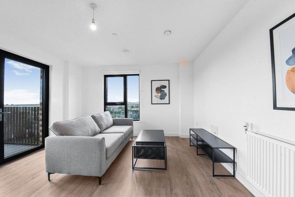 Modern 1-Bedroom Apartment with Balcony – Wembley Park, London – £1,993 pcm
