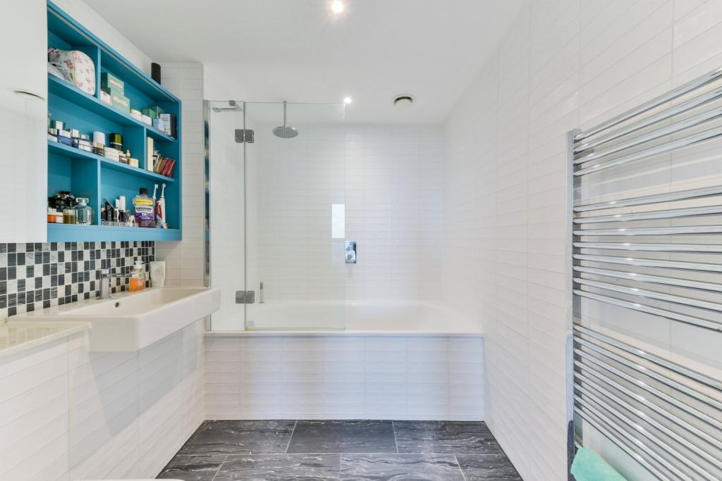 Stylish 1‑Bedroom Apartment in Two Fifty One – Southwark Bridge Road – £2,491 pcm
