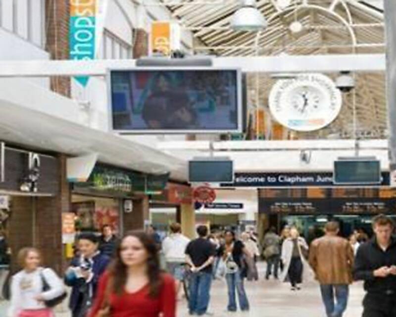 Shopstop at Clapham Junction – 927 sq ft Retail Unit To Let – £75,000 Per Annum