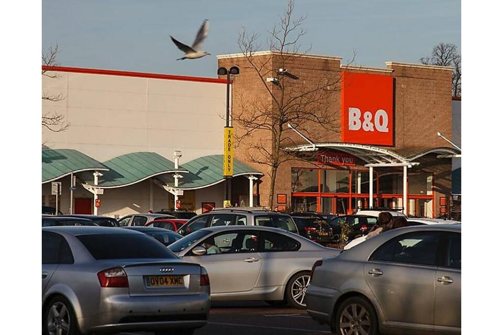 Friern Bridge Retail Park – 10,061 sq ft Unit To Let – Price on Application