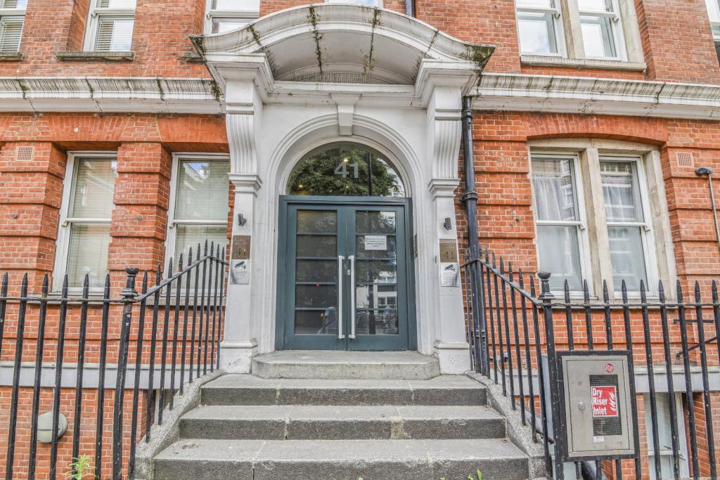 Albany House, Judd Street, Camden – 1 Bedroom Apartment to Rent – £1,800 pcm