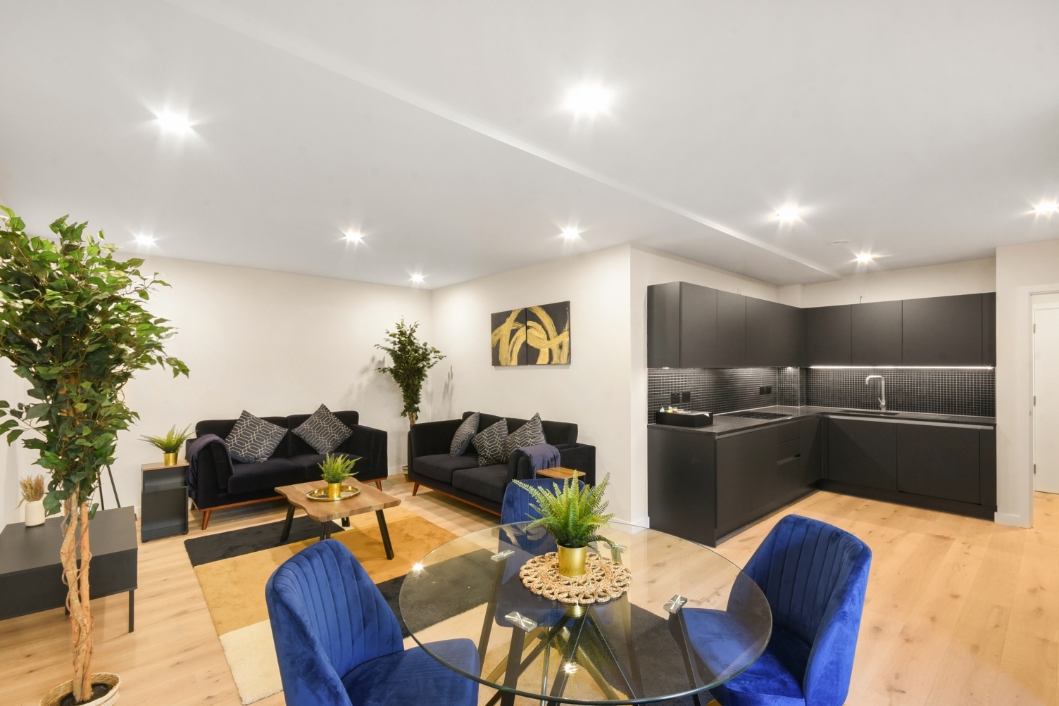 Sarsen House, Hanwell Square – 2 Bedroom Apartment to Rent – £2,448 pcm