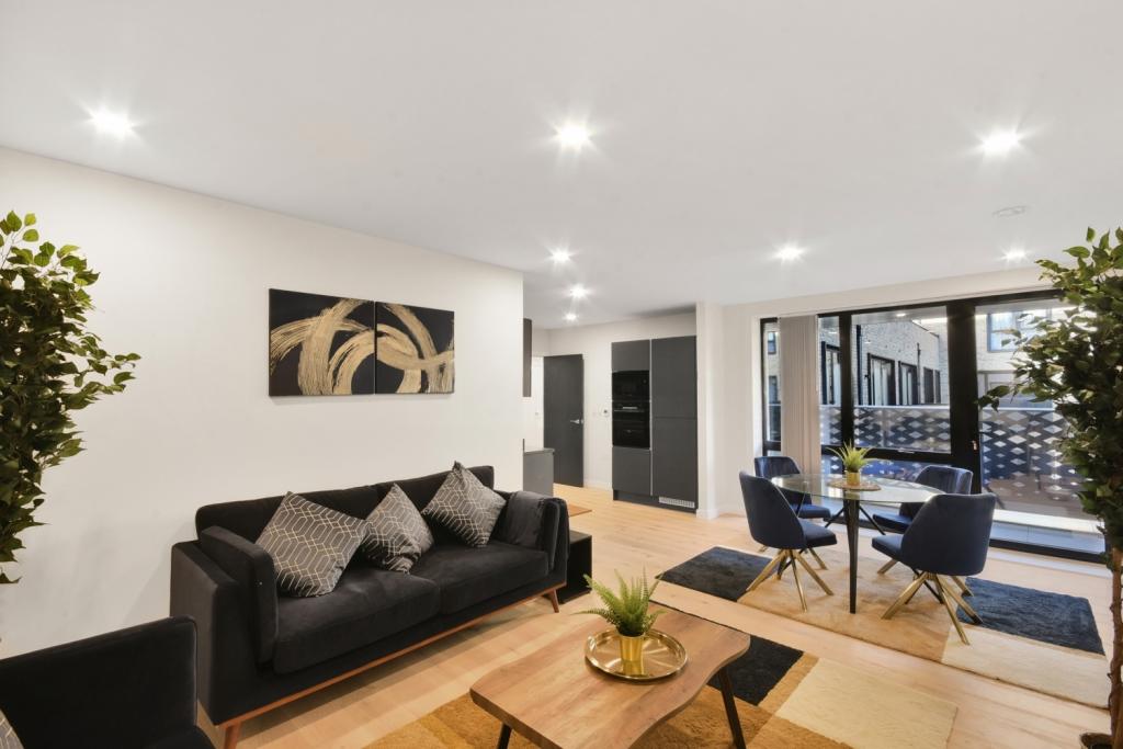 Sarsen House, Hanwell Square – 2 Bedroom Apartment to Rent – £2,448 pcm