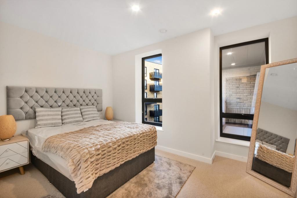 Sarsen House, Hanwell Square – 2 Bedroom Apartment to Rent – £2,448 pcm