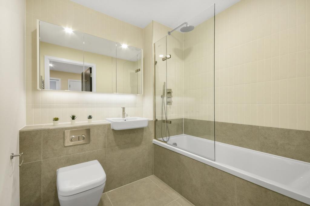 Sarsen House, Hanwell Square – 2 Bedroom Apartment to Rent – £2,448 pcm