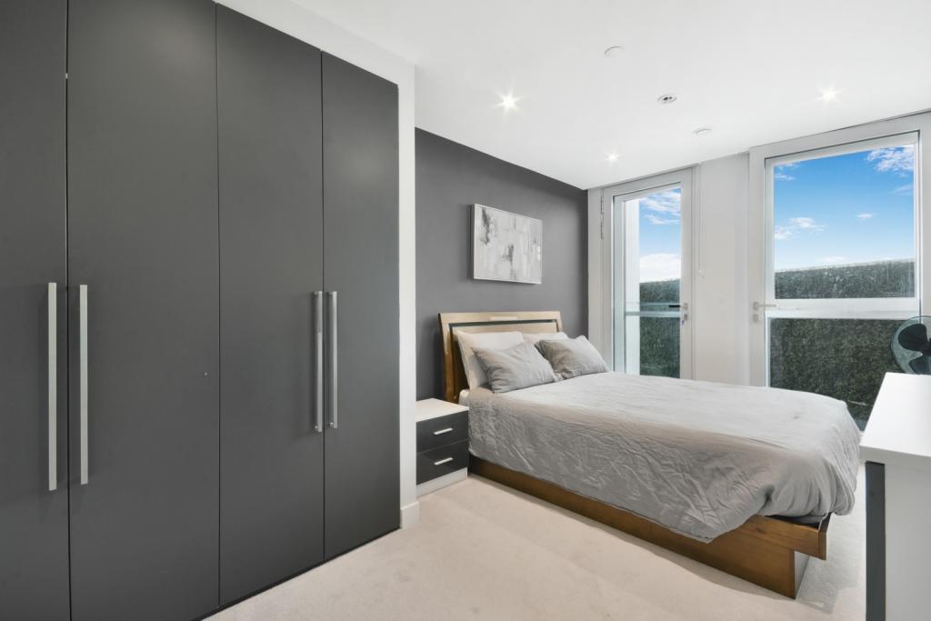 Two Fifty One, Elephant & Castle – 1 Bedroom Apartment to Rent – £2,426 pcm