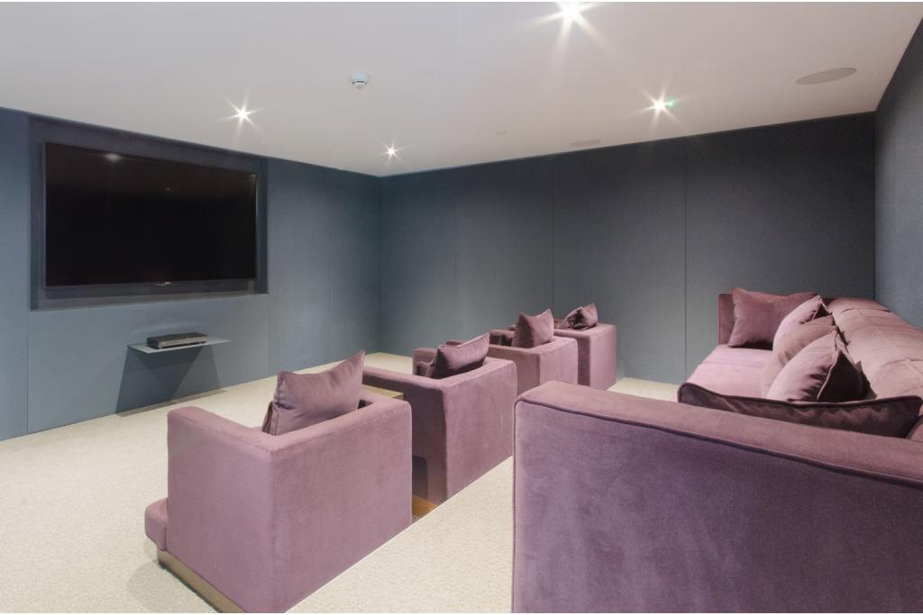 Two Fifty One, Elephant & Castle – 1 Bedroom Apartment to Rent – £2,426 pcm