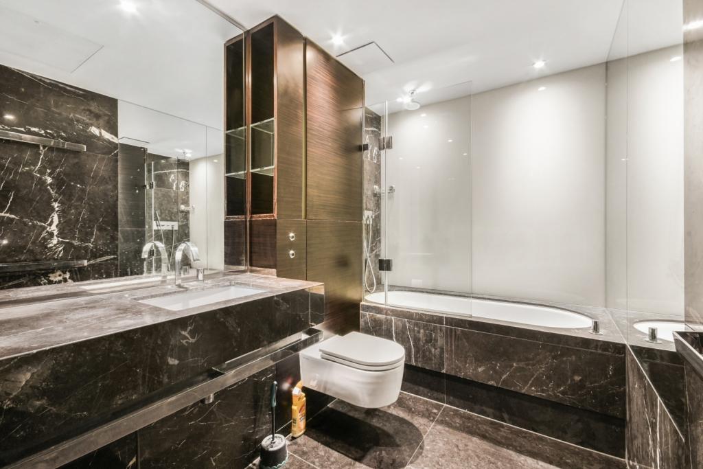 Pan Peninsula Square, Canary Wharf – Studio Apartment to Rent – £2,275 pcm