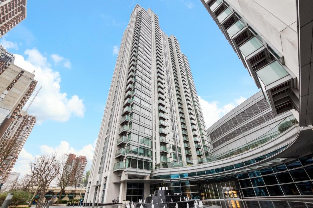 Pan Peninsula Square, Canary Wharf – Studio Apartment to Rent – £2,275 pcm