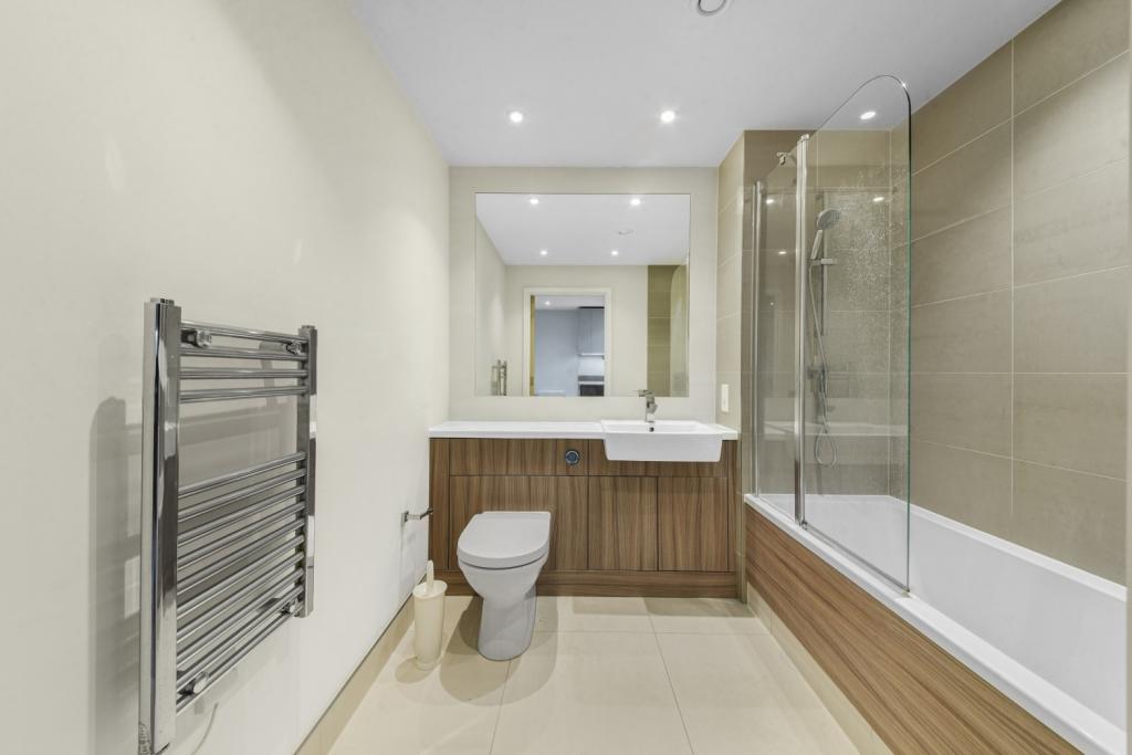 Beaufort Square, Colindale – 1 Bedroom Apartment to Rent – £1,711 pcm